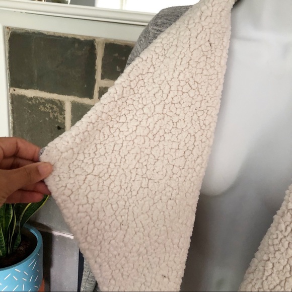 H&M | Fleece Lined Draped Cardigan Cream Gray XS - Picture 2 of 5